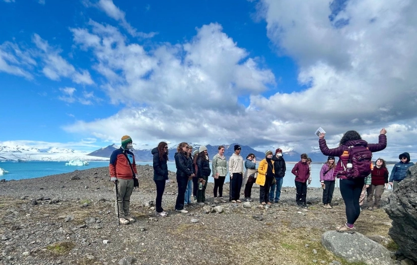 A class learning by glaciers in Iceland