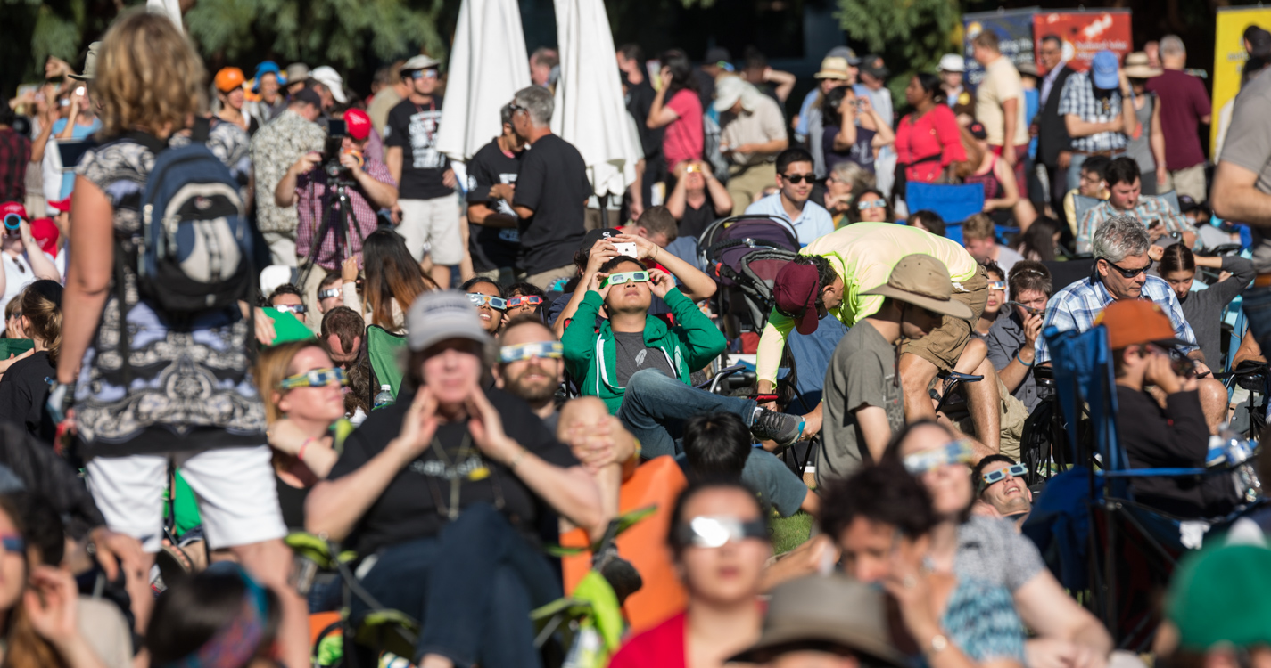 Total solar eclipse at Willamette University