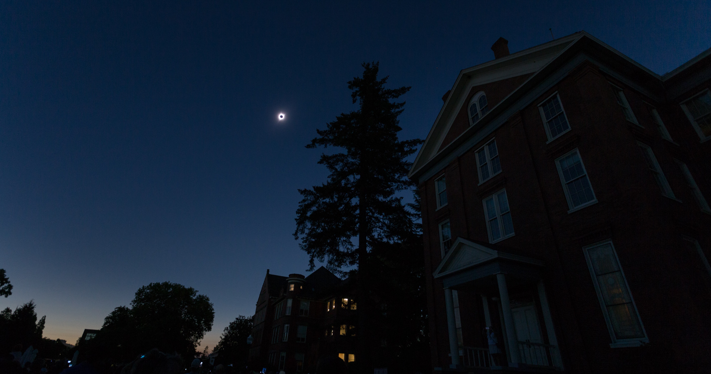 Total solar eclipse at Willamette University