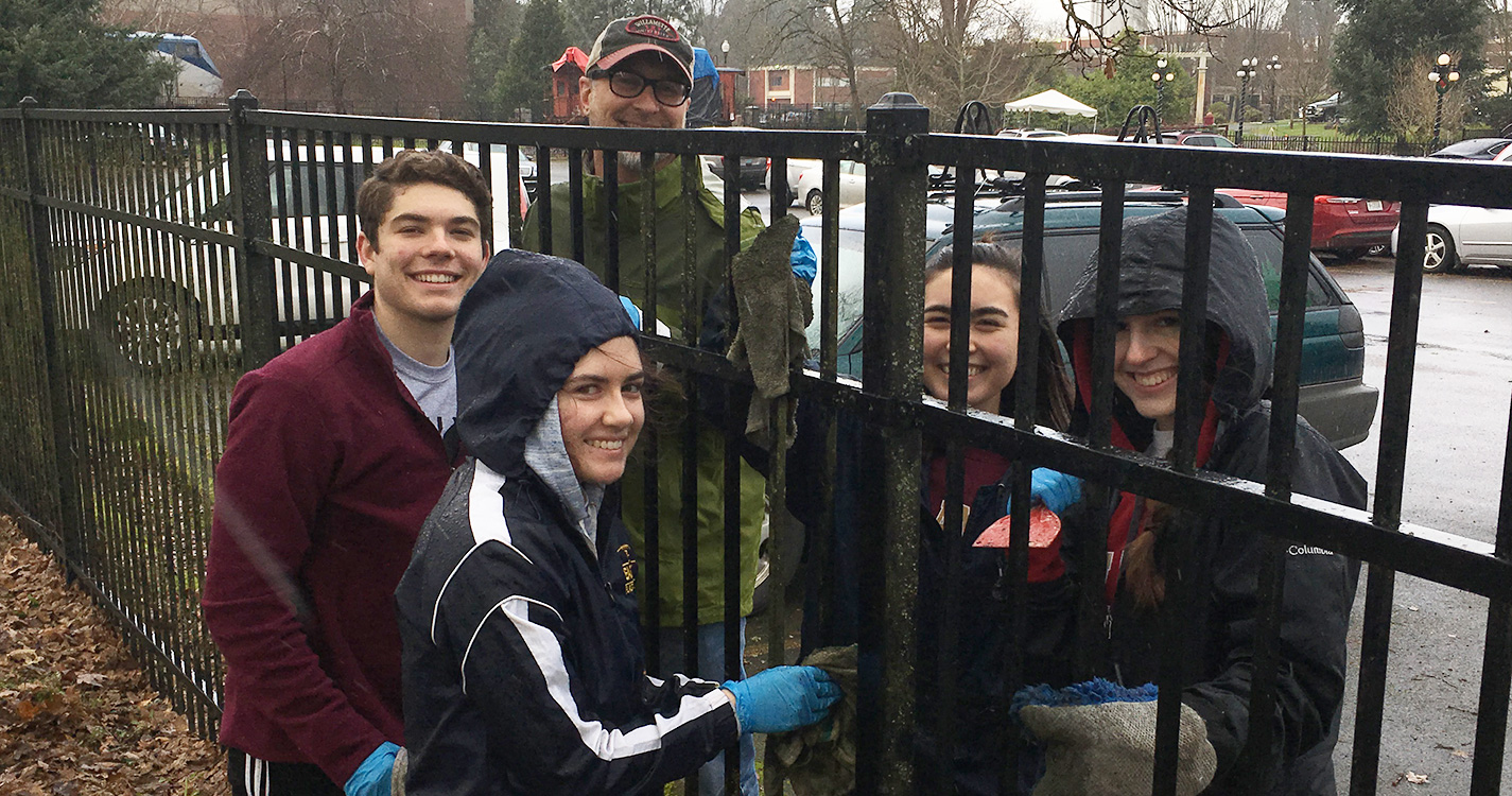 Bearcats volunteer for Into the Streets