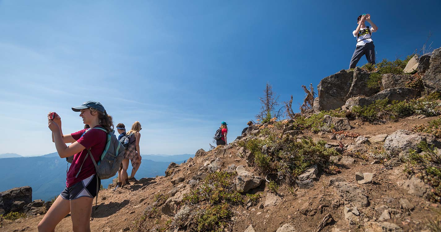 Steppin’ Out participants hike Triangulation Peak during Jump Start.