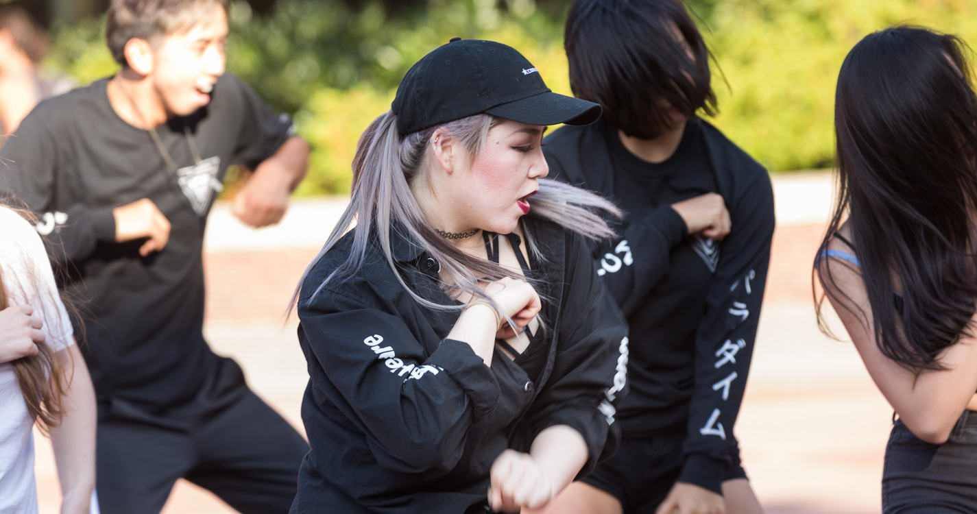 Students dance in Jackson Plaza