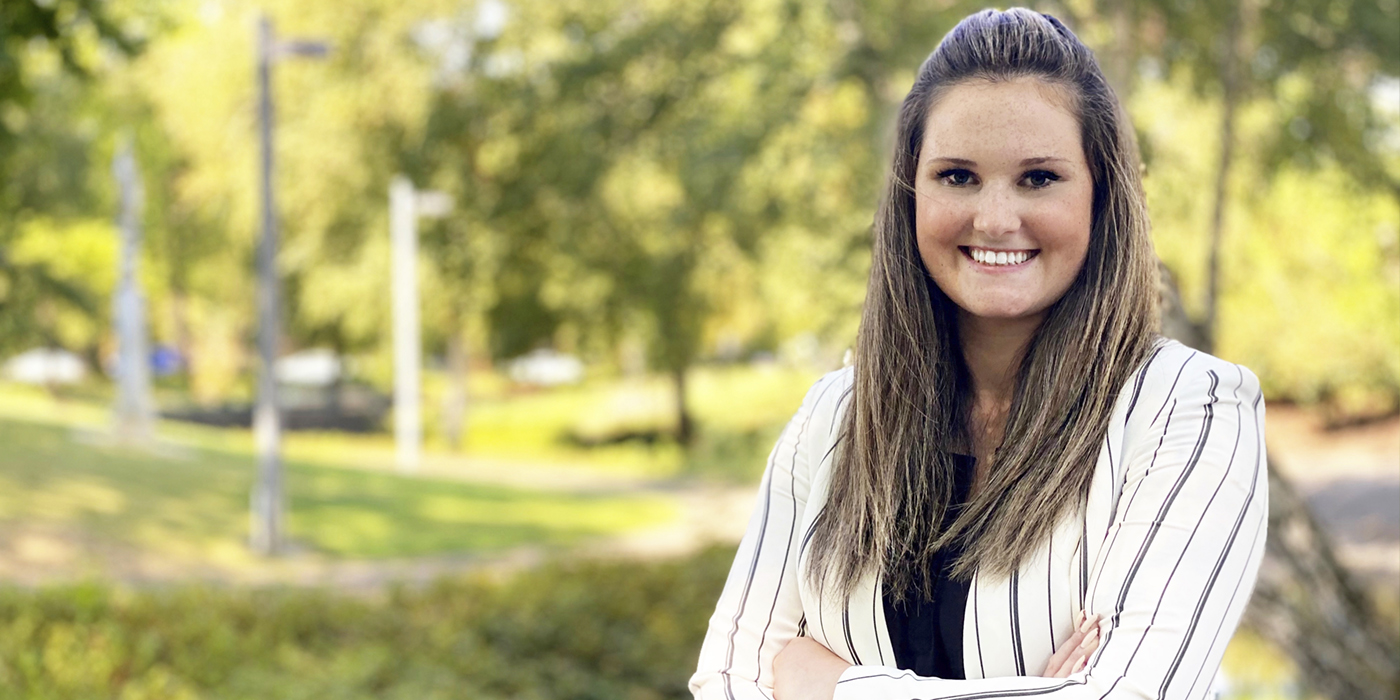 Karina Salzberg headshot