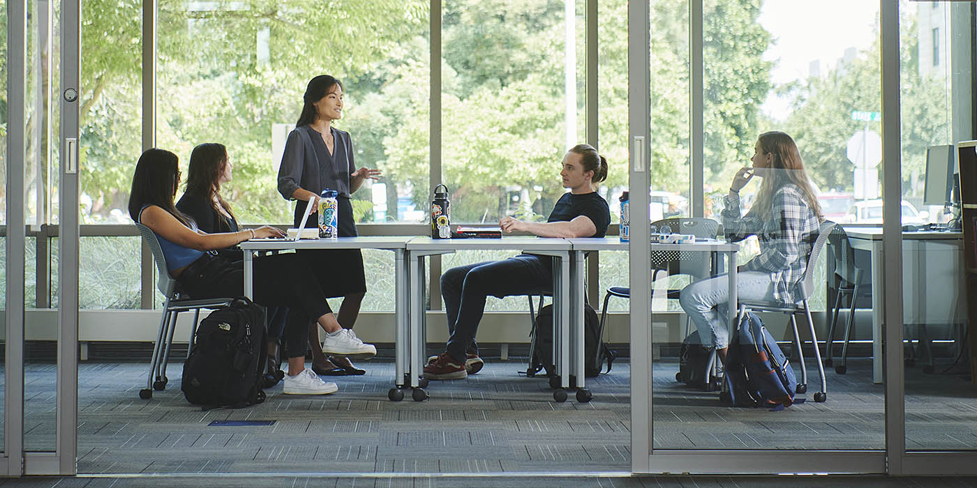 Willamette students in a classroom.