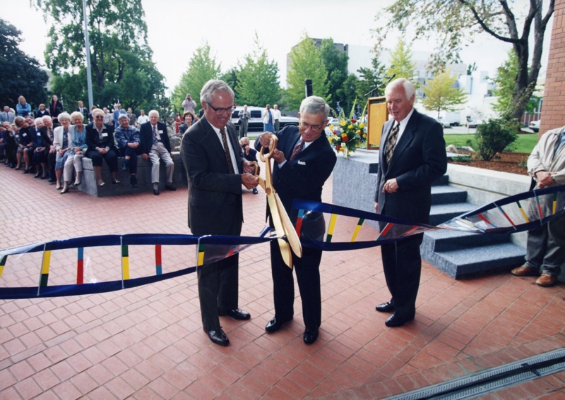 Hudson attends a ribbon cutting