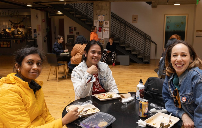 Students eating lunch during Focus Week