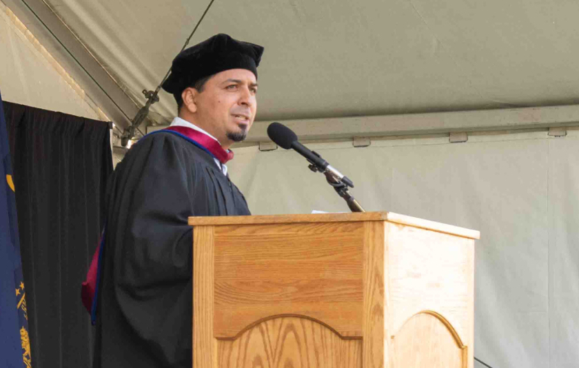 Jaime Arredondo BA’05 speaks at Convocation in 2023