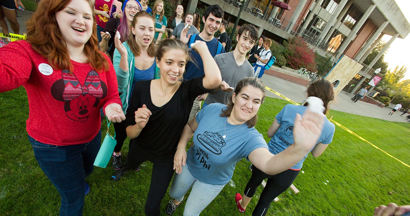 Pi Beta Phi hosts "Pie with Pi Phi" 