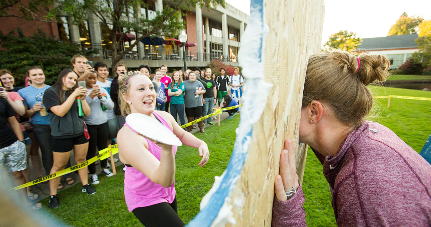 Pi Beta Phi hosts "Pie with Pi Phi" 